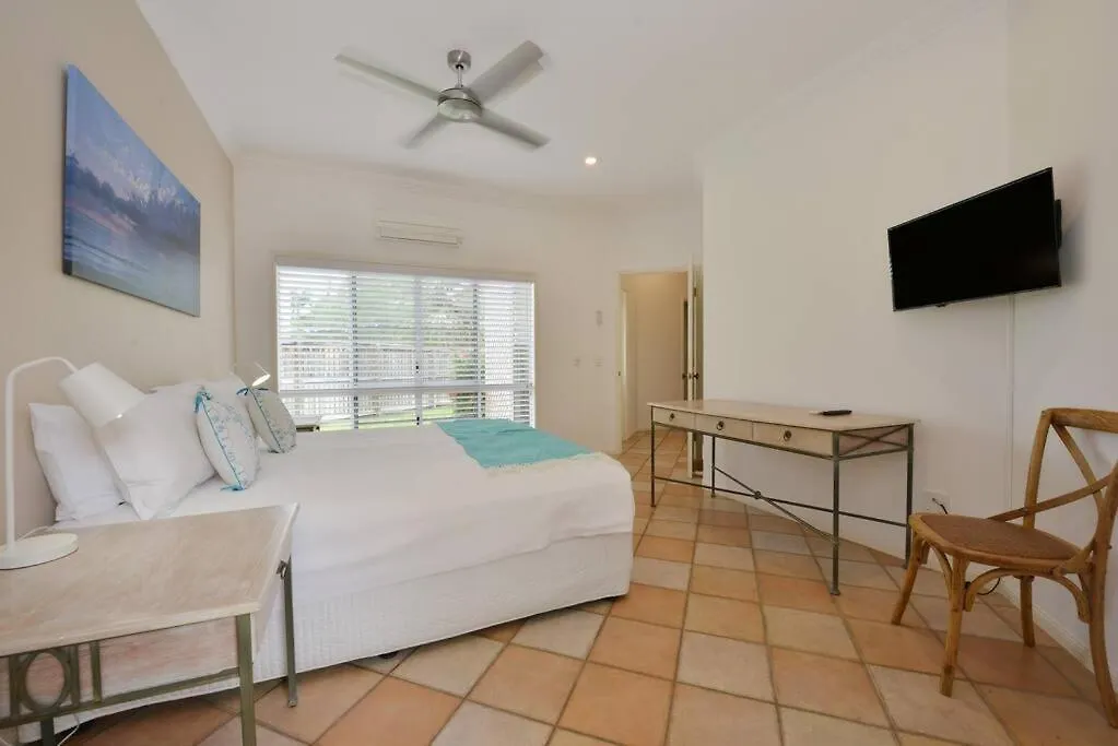 Solander House - 5 Bedrooms By The Beach Port Douglas 0*,
